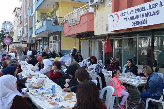 HEYAD' dan kuruluşunun 1. yılında dayanışma yemeği